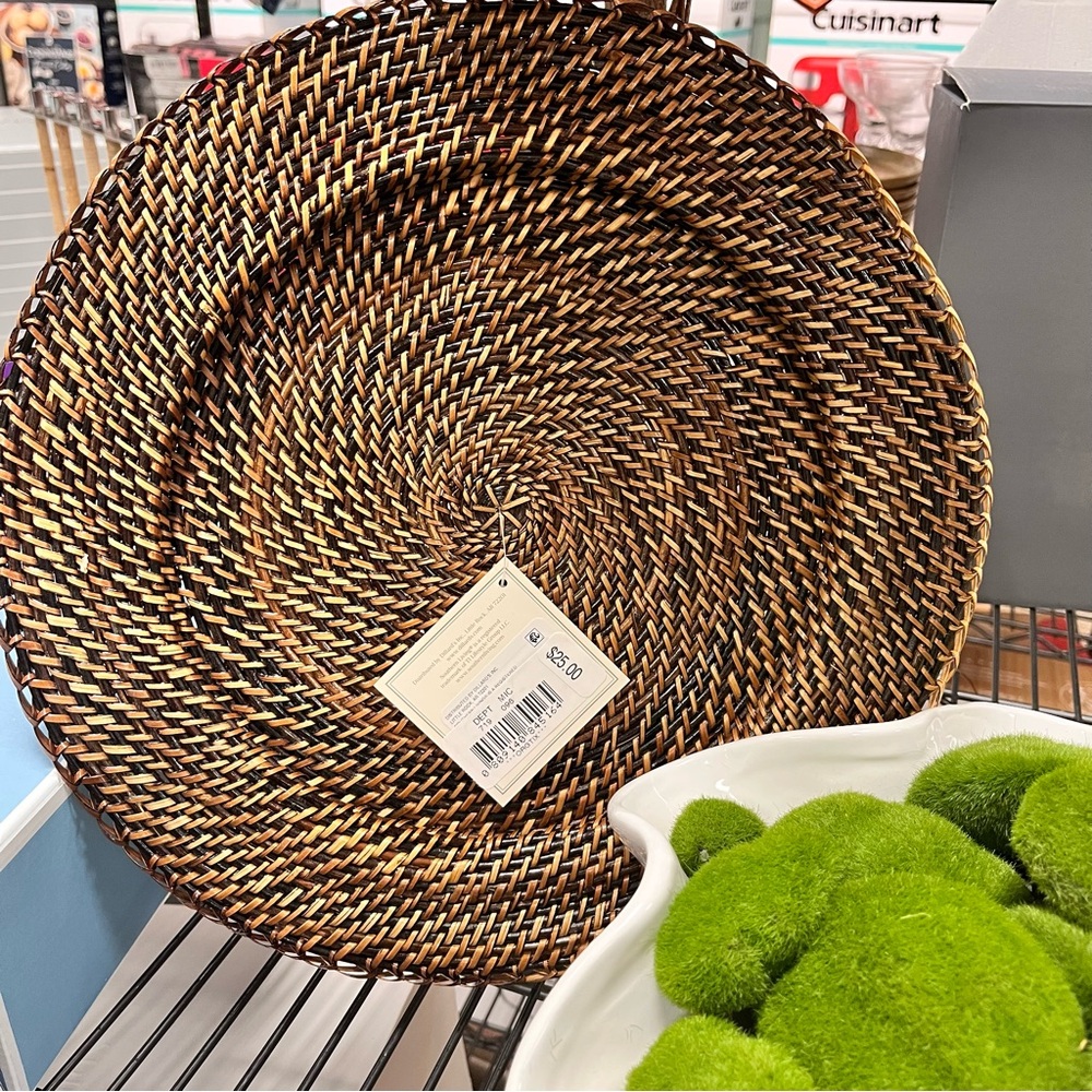 wicker chargers  (6)